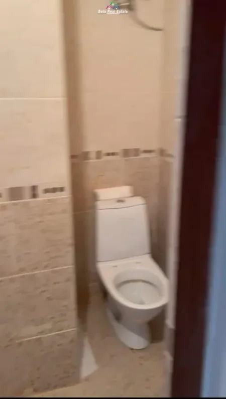 Tirane, shitet ambjent biznesi Kati 2, 230 m² 550.000 € (Brryli)