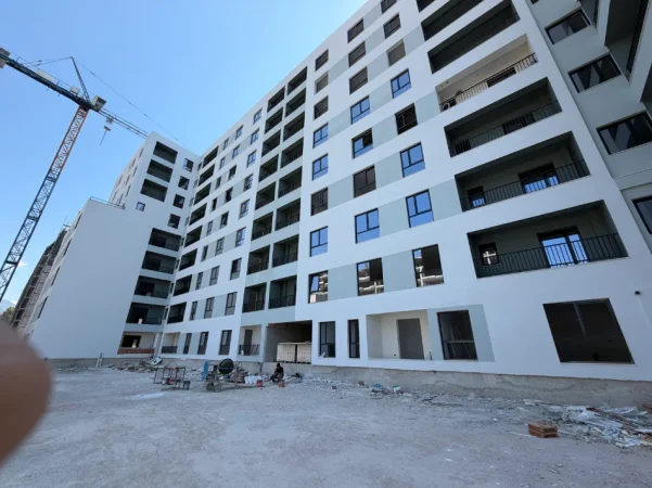 Tirane, shitet apartament 2+1+Ballkon Kati 7, 99 m² 83.800 € (Kamez, Ulliri)