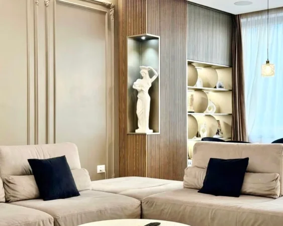 Tirane, shitet apartament 2+1 Kati 2, 131 m² 360.000 € (Rruga e Kavajes prane Square 21)
