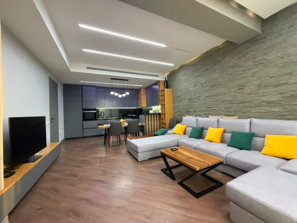 Tirane, shitet apartament Kati 5, 130 m² 390.000 € (Square 21, Rruga e Kavajes)