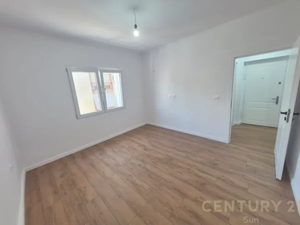 Tirane, shitet apartament 1+1 Kati 3, 61 m² 160.000 € (Rruga Thanas Ziko)