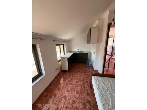 Tirane, shitet apartament duplex 3+1+Aneks Kati 4, 100 m² 130.000 € (Bajram Curri)