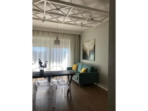 Tirane, jepet me qera apartament 1+1 Kati 5, 60 m² 750 € (Rruga Bogdanëve)
