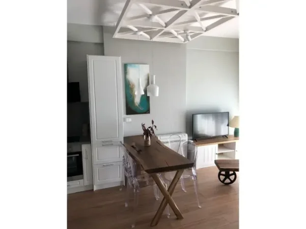 Tirane, jepet me qera apartament 1+1 Kati 5, 60 m² 750 € (Rruga Bogdanëve)