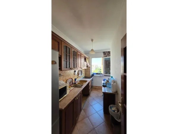 Tirane, shitet apartament 2+1 Kati 5, 73 m² 135.000 € (Oxhaku Atrium146588)