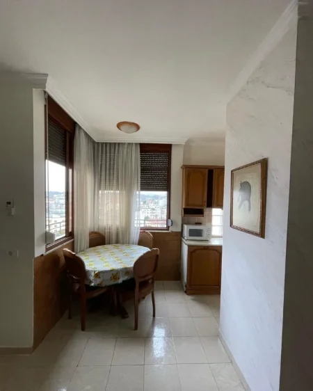 Tirane, shitet apartament 2+1 Kati 9, 80 m² 192.000 € (Petro Nini Luarasi)