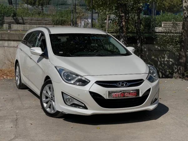 Tirane, shes makine me portobagazh Hyundai I40 Nafte, e bardhë automatik Klima 164.000 km