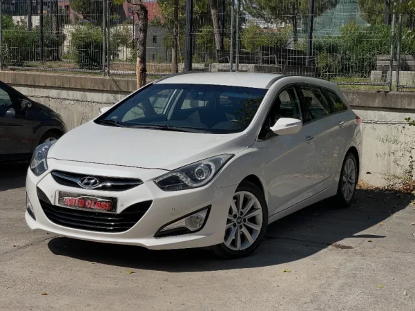 Tirane, shes makine me portobagazh Hyundai I40 Nafte, e bardhë automatik Klima 164.000 km
