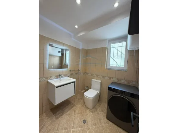 Shitet, Apartament 1+1, Rrugën Margarita Tutulani, Tirane 19,500,000 Lekë 0696069906