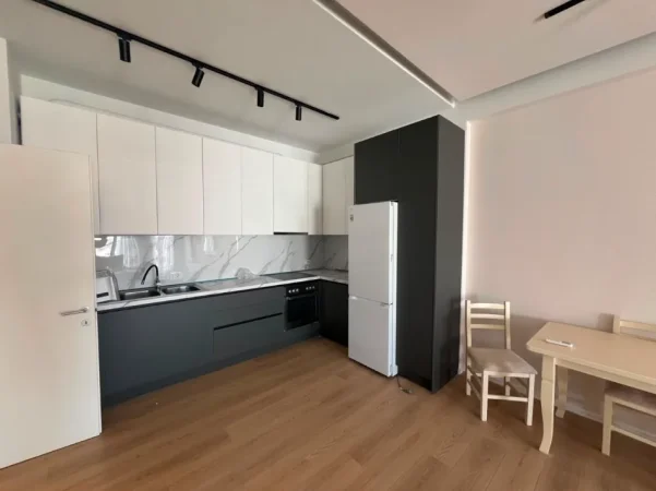 Tirane, shitet apartament 2+1 Kati 6, 112 m² (Laprake)