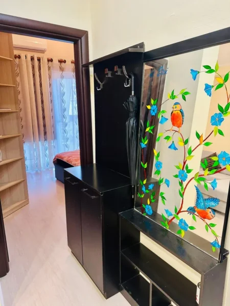 Tirane, jepet me qera apartament 1+1 Kati 1, 85 m² 600 € (Rruga Kodra e Diellit)