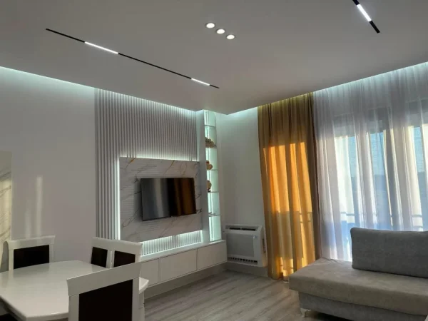 Tirane, jepet me qera apartament 1+1 Kati 3, 70 m² 700 € (Rruga Jordan Misja)