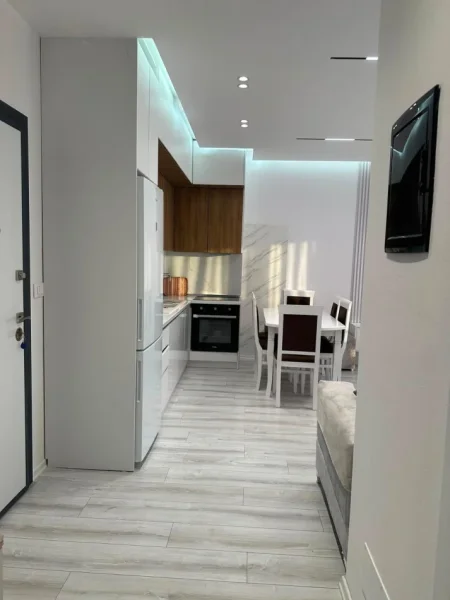 Tirane, jepet me qera apartament 1+1 Kati 3, 70 m² 700 € (Rruga Jordan Misja)