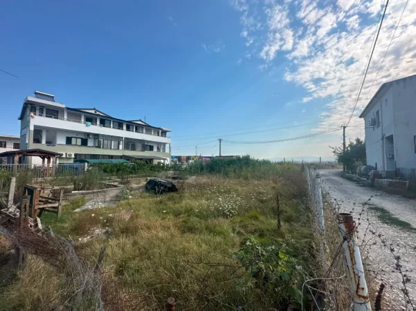 Durres, shitet toke , 620 m² 97.000 € (Spitallë)