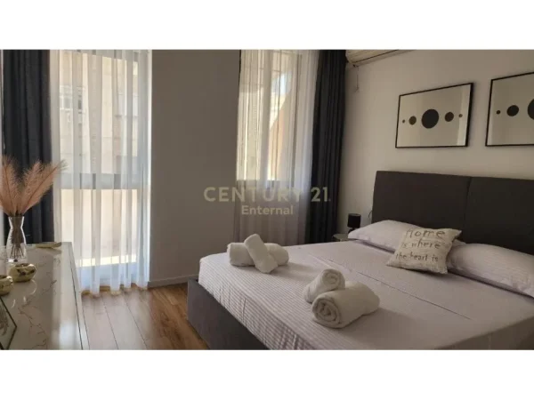 Tirane, jepet me qera apartament 2+1 Kati 2, 85 m² 750 € (Rruga e Kavajes ENT146468)