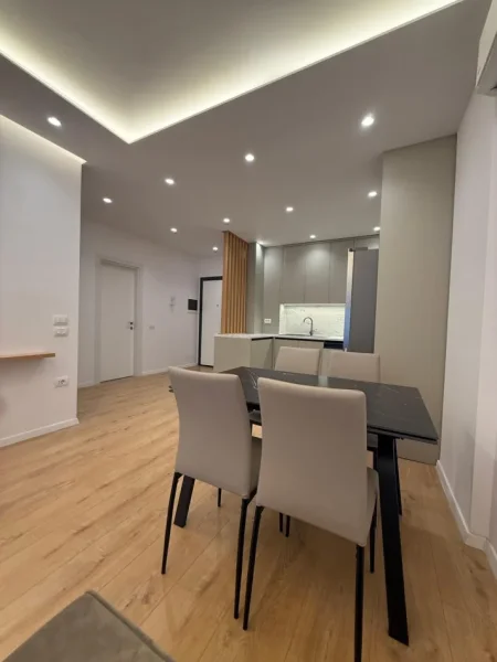Tirane, jepet me qera apartament 1+1 Kati 8, 80 m² 700 € (Rruga Dritan Hoxha)