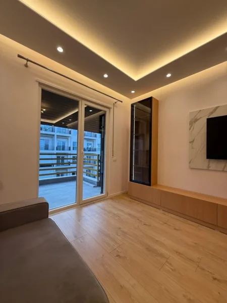 Tirane, jepet me qera apartament 1+1 Kati 8, 80 m² 700 € (Rruga Dritan Hoxha)