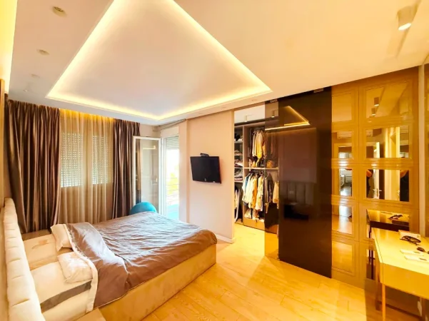 Tirane, shitet apartament 3+1 , 125 m² 349.999 € 
