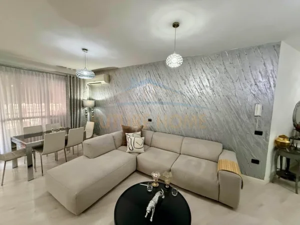 Tirane, shes apartament 3+1+Ballkon Kati 5, 136 m² 250.000 € (bar oslo)
