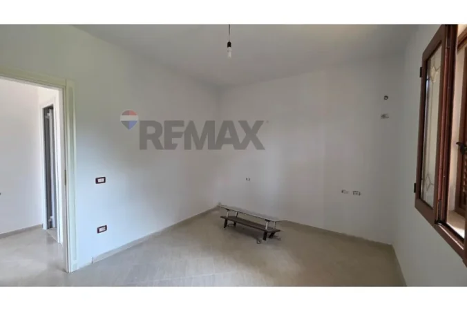 Vlore, shitet shtepi 2+1+Ballkon Kati 0, 234 m² 165.000 € (Tragjas, Vlore)