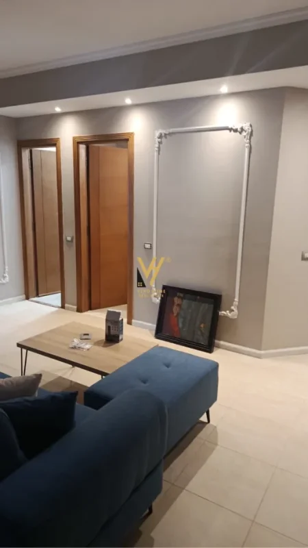 Tirane, jepet me qera apartament 3+1+Ballkon Kati 3, 150 m² 1.000 € (VILAT AMERIKANE)