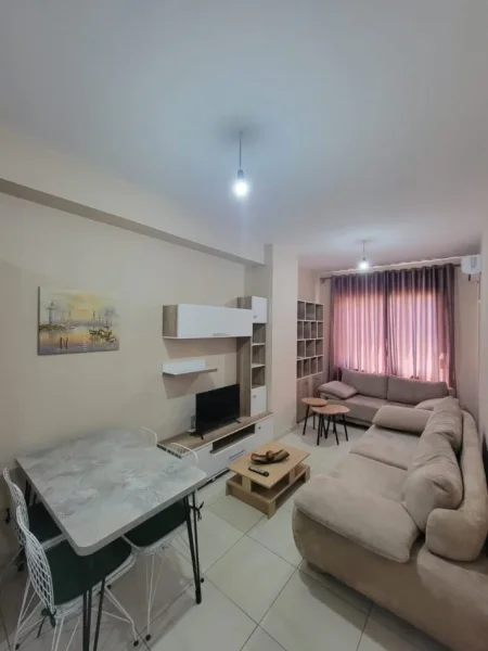 Tirane, jepet me qera apartament 1+1 Kati 7, 70 m² 470 € (Astir)