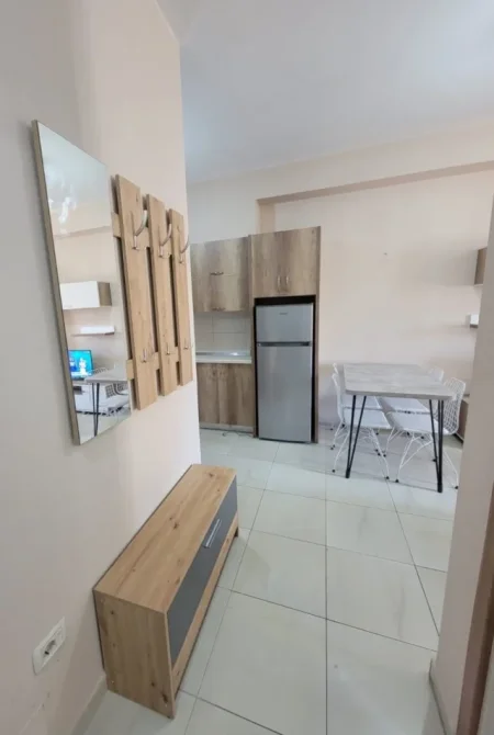 Tirane, jepet me qera apartament 1+1 Kati 7, 70 m² 470 € (Astir)