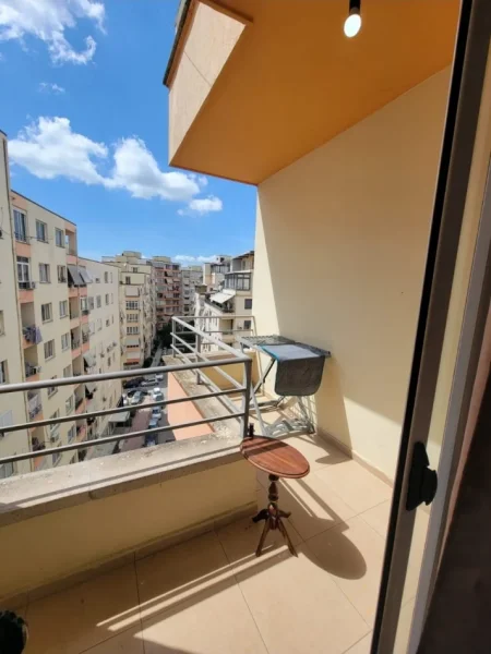 Tirane, jepet me qera apartament 1+1 Kati 7, 70 m² 470 € (Astir)