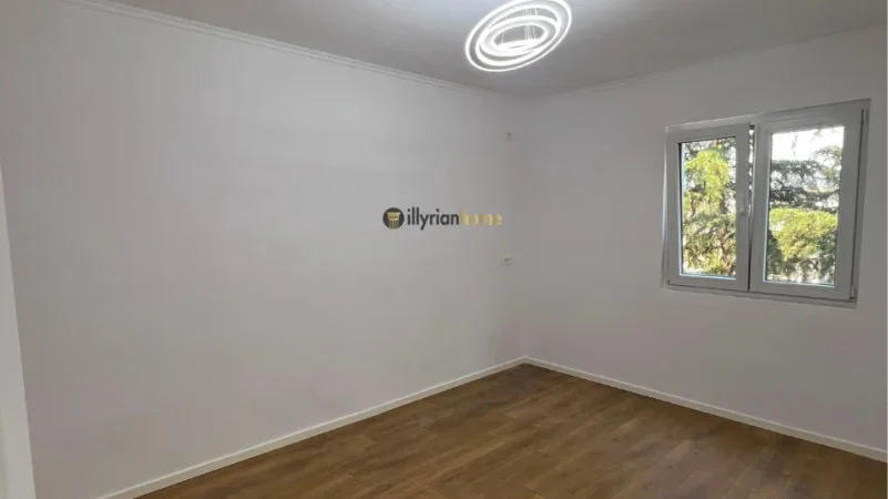 Tirane, shitet apartament 1+1 Kati 4, 34 m² 94.000 € (Oxhaku)