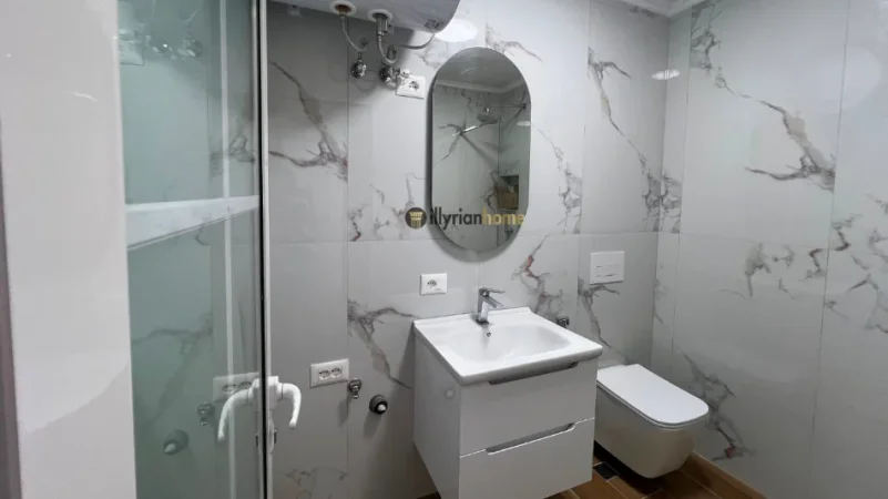 Tirane, shitet apartament 1+1 Kati 4, 34 m² 94.000 € (Oxhaku)