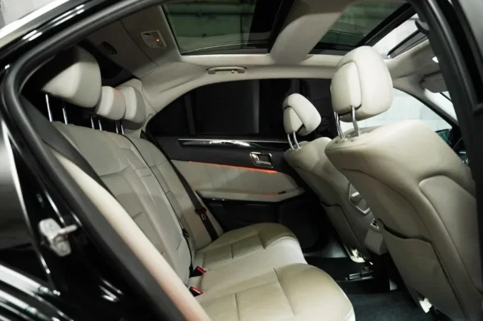 Tirane, shitet makine Mercedes benz Nafte, automatik Kondicioner 250.000 km 8.800 €