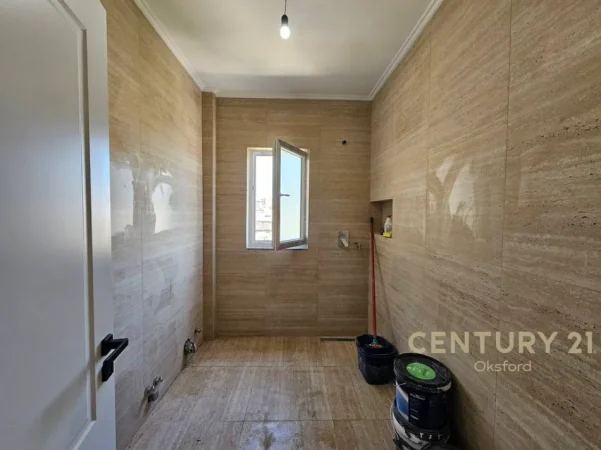Tirane, shitet apartament 1+1 Kati 5, 54 m² 125.000 € (komuna e parisit)
