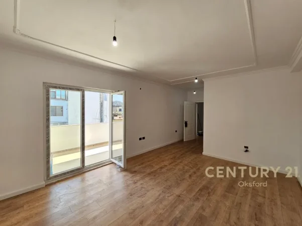 Tirane, shitet apartament 1+1 Kati 5, 64 m² 135.000 € (komuna e parisit)