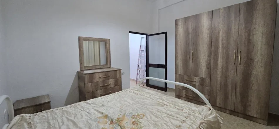 Tirane, jepet me qera apartament 1+1 Kati 1, 55 m² 330 € (Bulevardi i Ri)