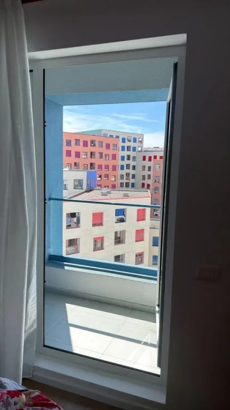 Tirane, jepet me qera apartament 2+1 Kati 7, 95 m² 500 € (Ali Demi)
