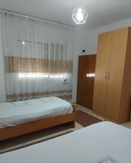 Tirane, jepet me qera apartament 2+1 Kati 1, 100 m² 500 € (STACIONI I TRENIT)