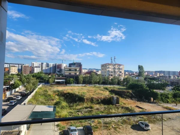 Tirane, jepet me qera apartament 2+1 Kati 3, 91 m² 600 € (Bulevardi i Ri)
