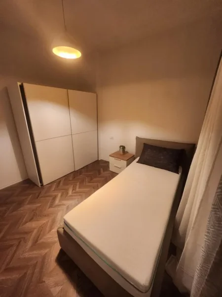 Tirane, jepet me qera apartament 2+1 Kati 3, 91 m² 600 € (Bulevardi i Ri)