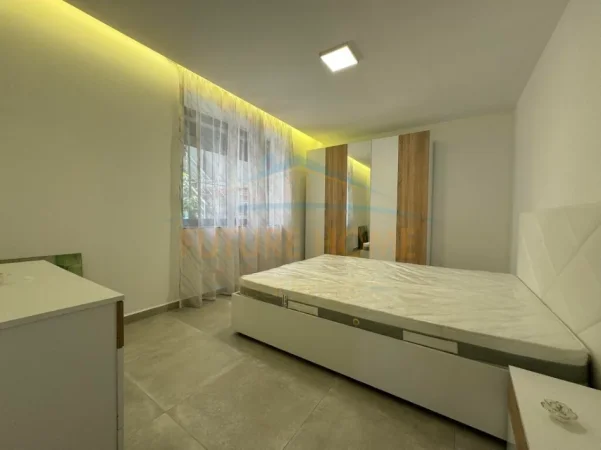 jap me qera apartament 1+1+Ballkon Kati 1, 45 m² 450 € (RRUGA FERIT XHAJKO)