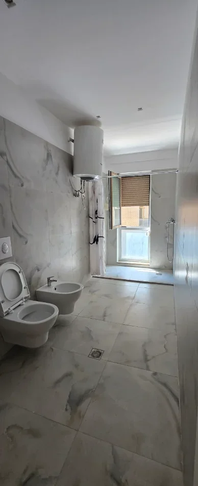 Tirane, shitet apartament 2+1+Ballkon Kati 1, 128 m² 256.000 € (Myslim Keta)