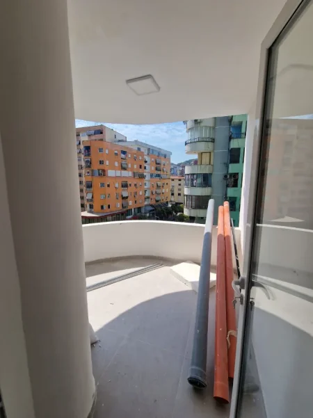 Tirane, shitet apartament 1+1 Kati 5, 48 m² 150.000 € 