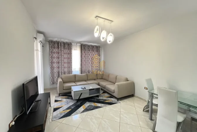 Tirane, jepet me qera apartament 1+1+Ballkon Kati 4, 60 m² 450 € (Astir)