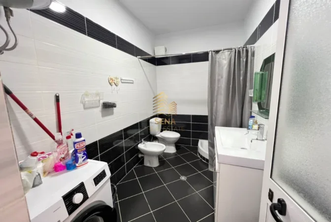 Tirane, jepet me qera apartament 1+1+Ballkon Kati 4, 60 m² 450 € (Astir)