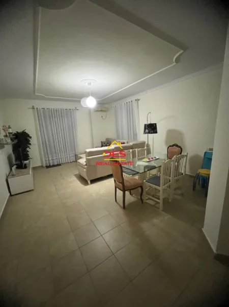 Vlore, shitet apartament 2+1+Ballkon Kati 3, 123 m² 155.000 € (Orikum)