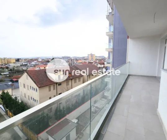 Shkoder, shitet apartament 2+1+Ballkon Kati 7, 98 m² 117.600 € (AFER POLICISE)