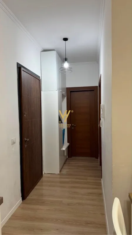 Tirane, jepet me qera apartament 1+1+Ballkon Kati 6, 62 m² 620 € (BRRYL)