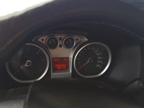 Tirane, shes makine Ford Focus Nafte, blu manuale Kondicioner 260.000 km