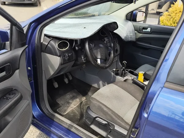 Tirane, shes makine Ford Focus Nafte, blu manuale Kondicioner 260.000 km