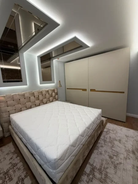 Tirane, shitet apartament 2+1 , 106 m² 255.000 € (Laprakë)