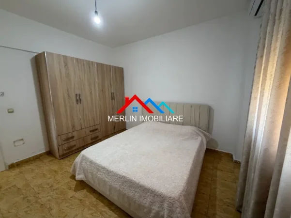 Tirane, jepet me qera apartament 2+1+Ballkon Kati 4, 70 m² 600 € (DON BOSKO)